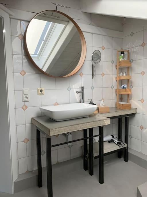 Chiemgau-Loft Zwischen Seenzauber Und Gipfelglueck Riedering エクステリア 写真